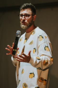 STAND UP (7 of 13)